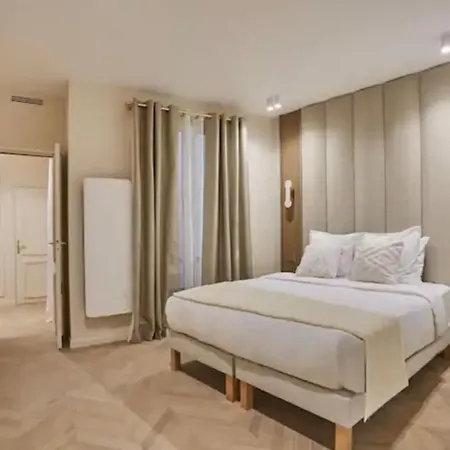 Luxurious 4*