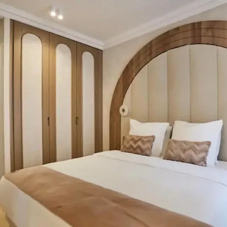 Apart-hotel Luxurious